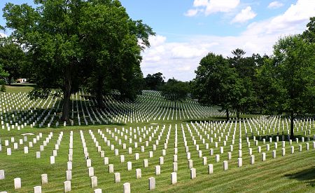 Arlingtonský hřbitov – jeden z nejdůležitějších vojenských hřbitovů v USA