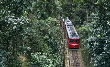 Zubačkovou dráhou až na horu Corcovado v Riu de Janeiro