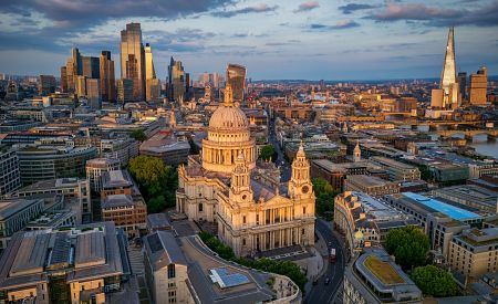 Londýnské panorama s majestátní katedrálou sv. Pavla