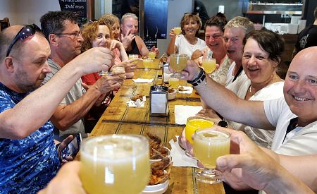 Ochutnávka drinku Poncha nesmí chybět!