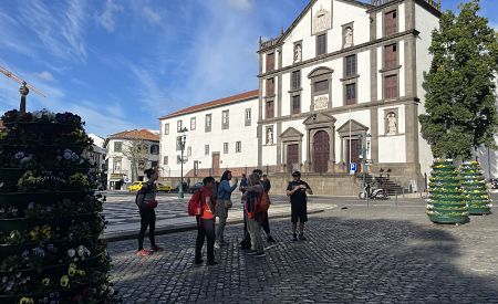 Funchalské Radniční náměstí s typickou ostrovní architekturou