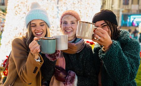 Svařené víno Gvino gadilobi – oblíbený horký vánoční nápoj v Gruzii… Vyzkoušejte!