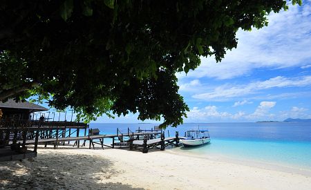 Bělostné pláže a klid malajsijského ostrova Mataking