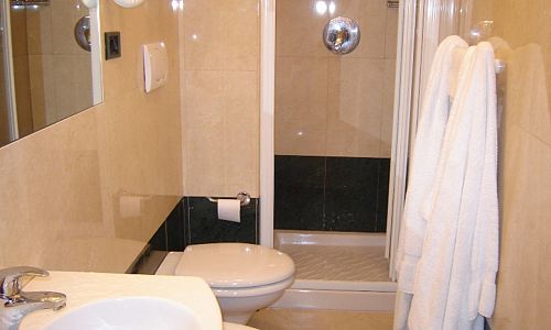 Koupelna v jednom z hotelů v Římě