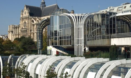 Les Halles - velká část obchodního domu je v podzemí, nahoře se nachází park