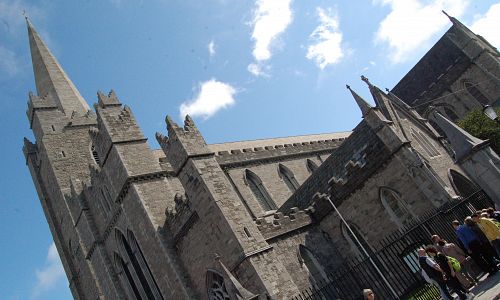 Tato protestantská katedrála je největším svatostánkem v Irsku