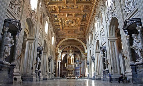 Bazilika Sv. Jana v Lateráně - interiér