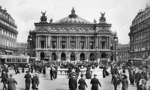 Opera Garnier se stala prototypem Napoleonské honosnosti a majestátnosti