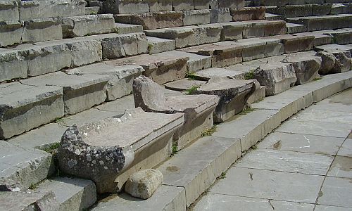 Divadlo v Epidauru - první řada