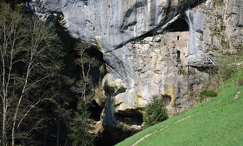 Vlastní jeskyně hradu
