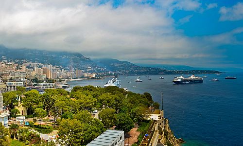 Výhled na pobřeží Monaka