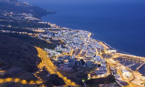 Večerní výhled na hlavní město Tenerife