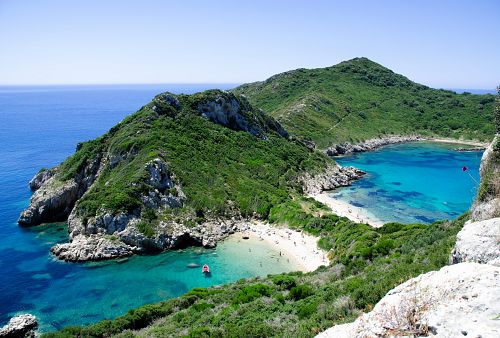 Relax na plážích Korfu + SÍDLO CÍSAŘOVNY SISSI + PLAVBA PIRÁTSKOU LODÍ 