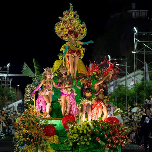 Alegorický průvod jako součást karnevalu