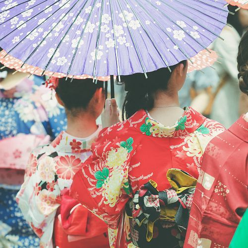 Seznámení s gejšami v ulicích Kjóta