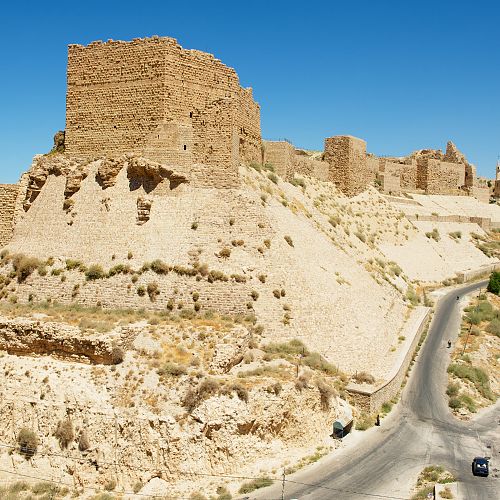 Procházení se mezi zdmi křižáckého hradu Karak