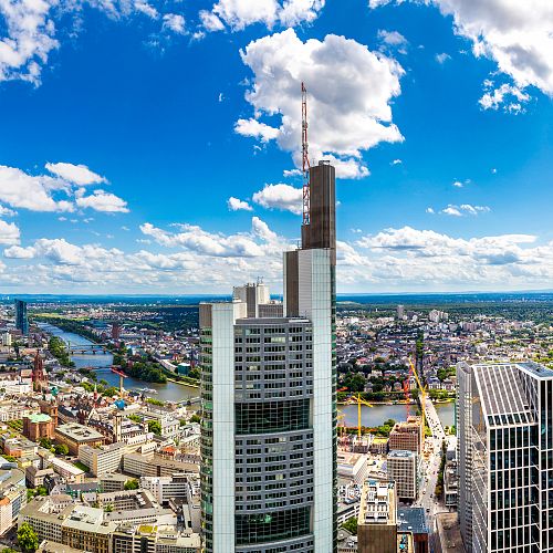Ohromující pohled z nejvyšší budovy Frankfurtu