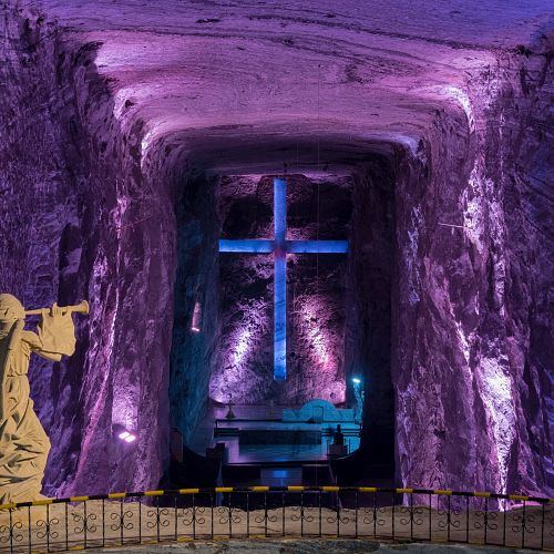 Prohlídka jedinečné podzemní katedrály