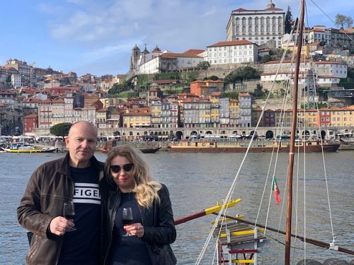 Víno a výhled na město Porto