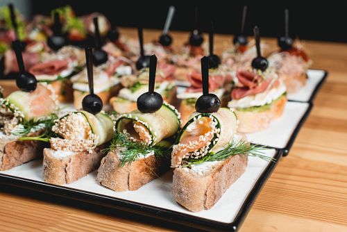 Ochutnejte v Bilbau pintxos, španělskou obdobu českých obložených chlebíčků