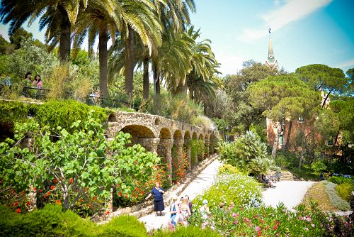 Užijte si krásnou přírodu a architekturu v Parc Güell od Gaudího