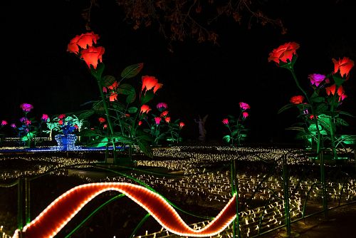 Světelná zahrada před palácem Wilanów