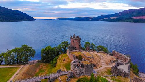 Jezero Loch Ness ve Skotsku