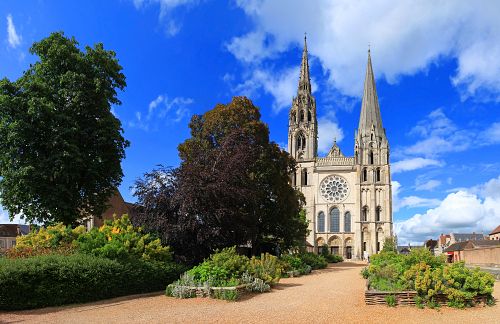 Majestátní gotická katedrála v Chartres