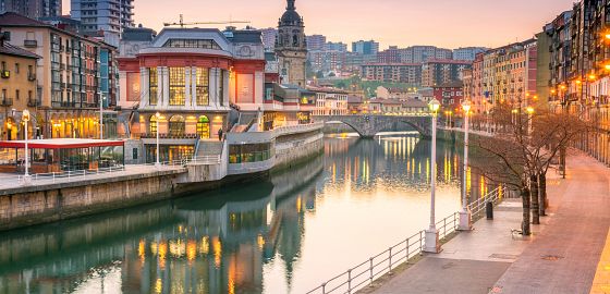 NOVINKA: Svezte se visutou gondolou, obdivujte technologické zázraky i baskické umění a relaxujte v Mušlovém zálivu