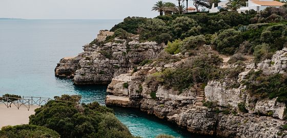 Menorka: Ostrov, kde se nespěchá, ale žije všemi smysly