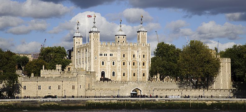 Tower of London  – právem zapsaný na Seznamu světového kulturního a přírodního dědictví UNESCO