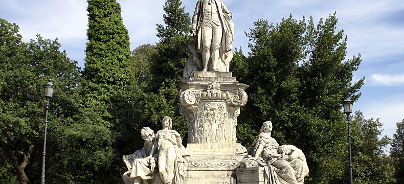 Goethova socha v parku