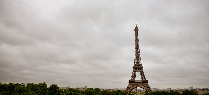 Eiffelova věž měří 324 metrů a svého času byla nejvyšší stavbou v Evropě