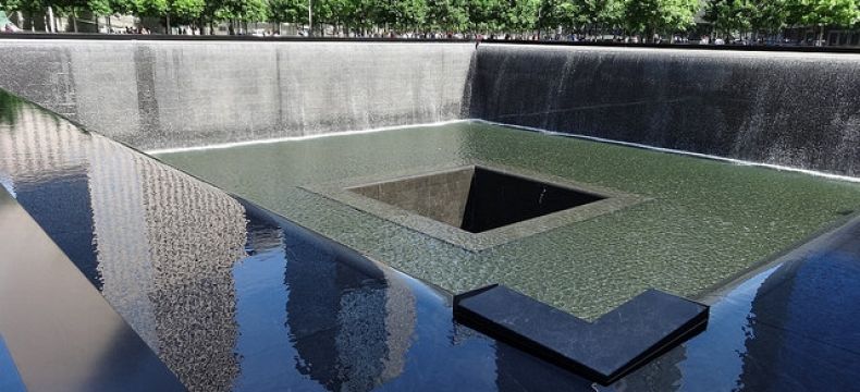 Ground Zero - památník na místě pádu dvojčat. 