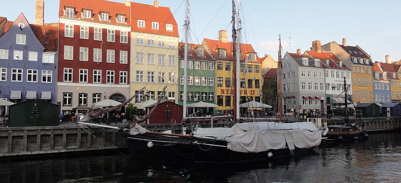 Domy na nábřeží Nyhavn pocházejí z 16. a 17. století