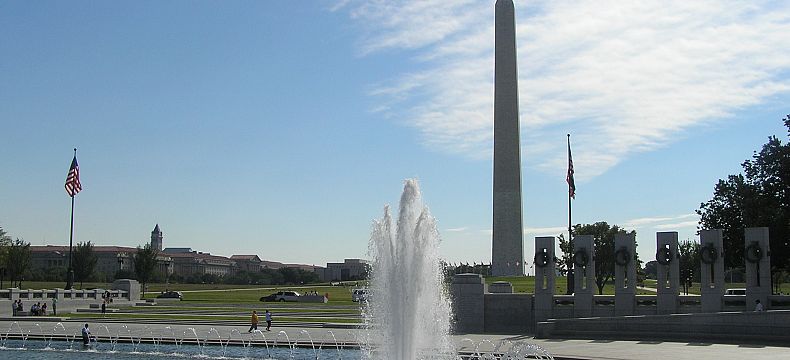 Památník 2. světové války a Washingtonův monument