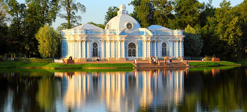 Pavilon v Pushkinově parku