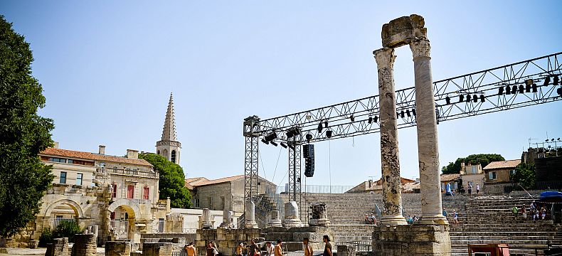 Představení v Arles