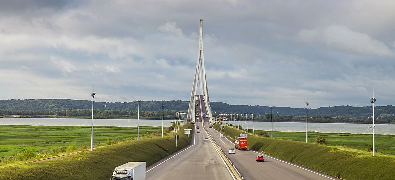 Most se právem považuje za architektonický skvost