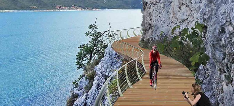 Plánovaná cyklostezka povede kolem celého Gardského jezera 
