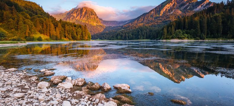Jezero Obersee se pyšní průzračně čistou vodou