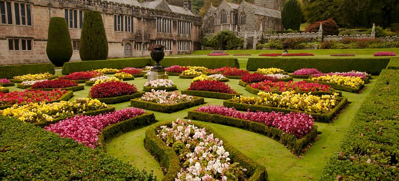 K zámku patří park i pravé anglické zahrady