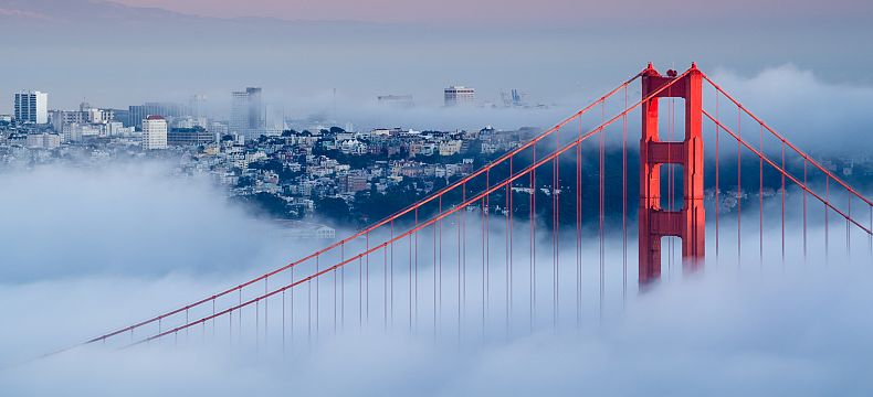Golden Gate v mlze