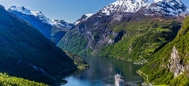 Lákavé jsou i výlety do okolí fjordu