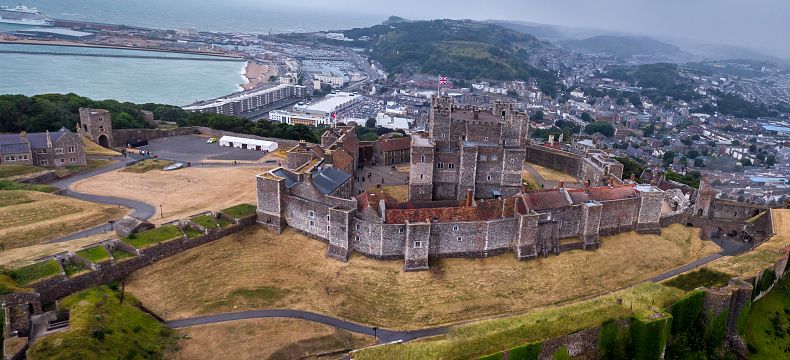 Pohled na Dover a Doverský hrad