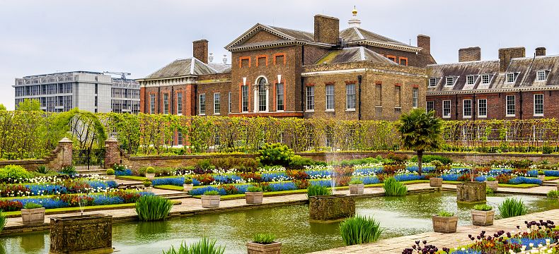 Kensingtonské zahrady jsou nejkrásnější na jaře, kdy vše krásně kvete