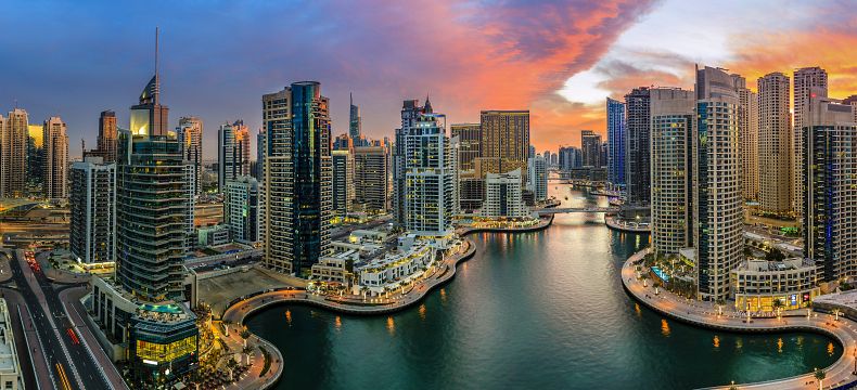 Dubajská Marina při západu slunce