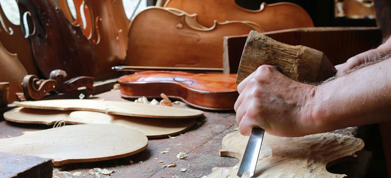 Výroba houslí 