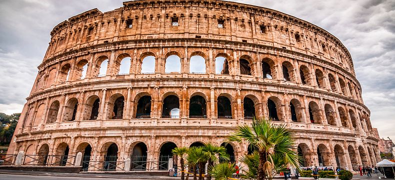Koloseum tvořila čtyři patra