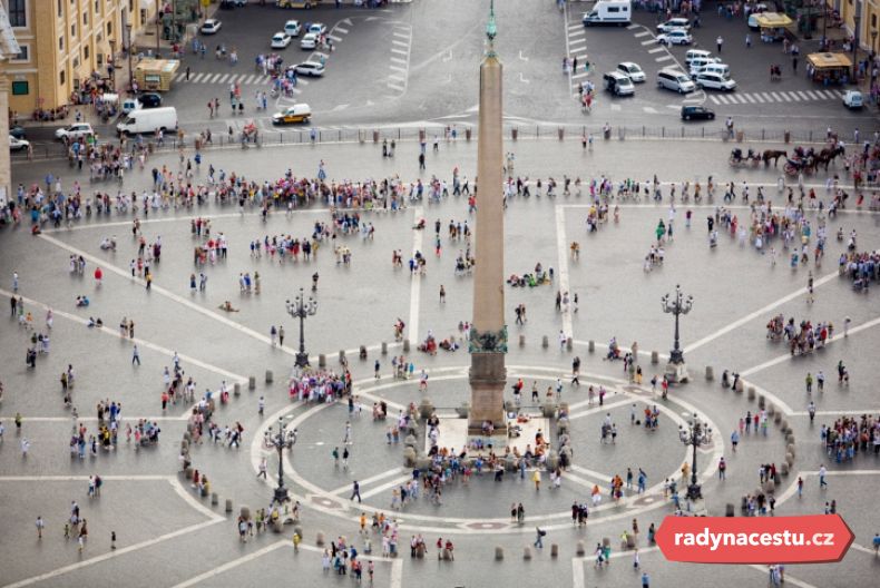 Obelisk na náměstí sv. Petra